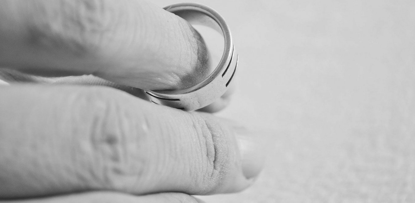 Οικογενειακό δίκαιο: Τι αλλάζει για τους διαζευγμένους γονείς έπειτα από 40 χρόνια