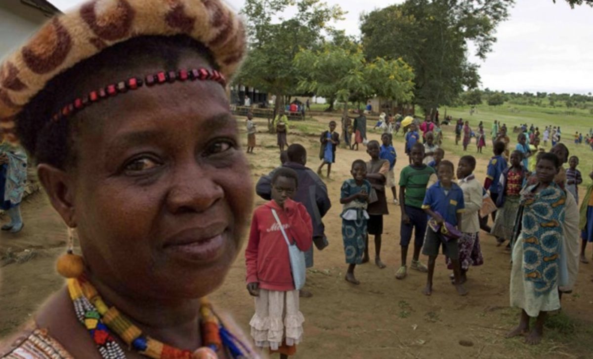 Γυναίκα αρχηγός φυλής ακύρωσε 850 γάμους παιδιών κι έστειλε τα κορίτσια πίσω στο σχολείο