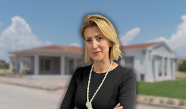 Βίβιαν Τέγου, e-trikala